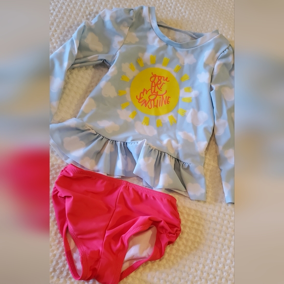 Swim suit 3t - Picture 2 of 11